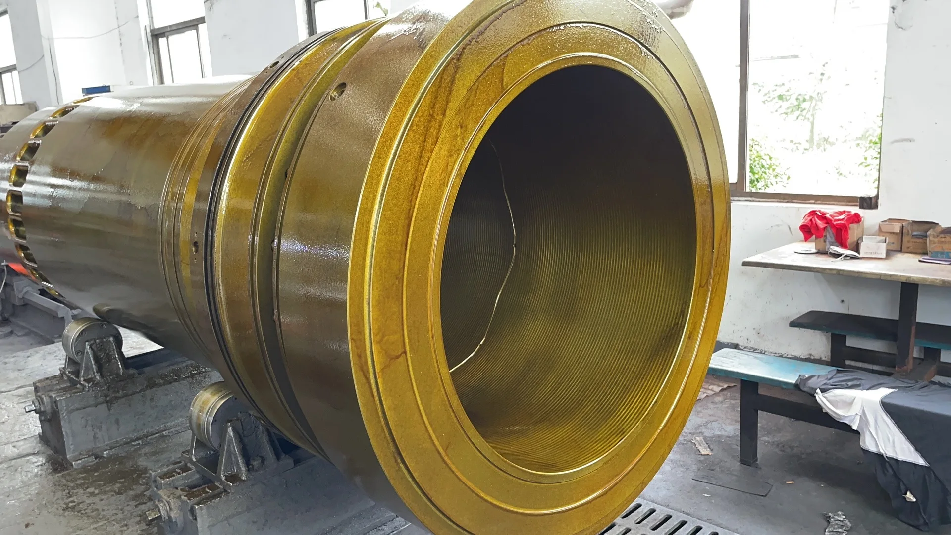 High-precision marine engine cylinder liner MAN B&W S60MC marine engine parts cylinder liner for sale