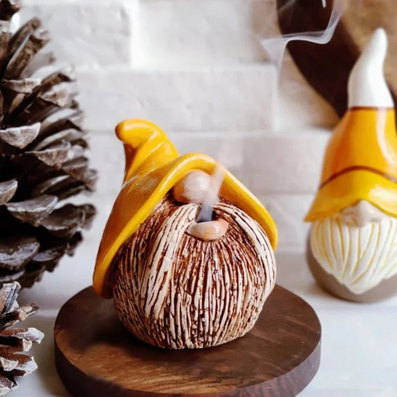 Custom material hand painted reflux decorative dwarf figurine incense holder small gnome backflow cone incense burner with tray