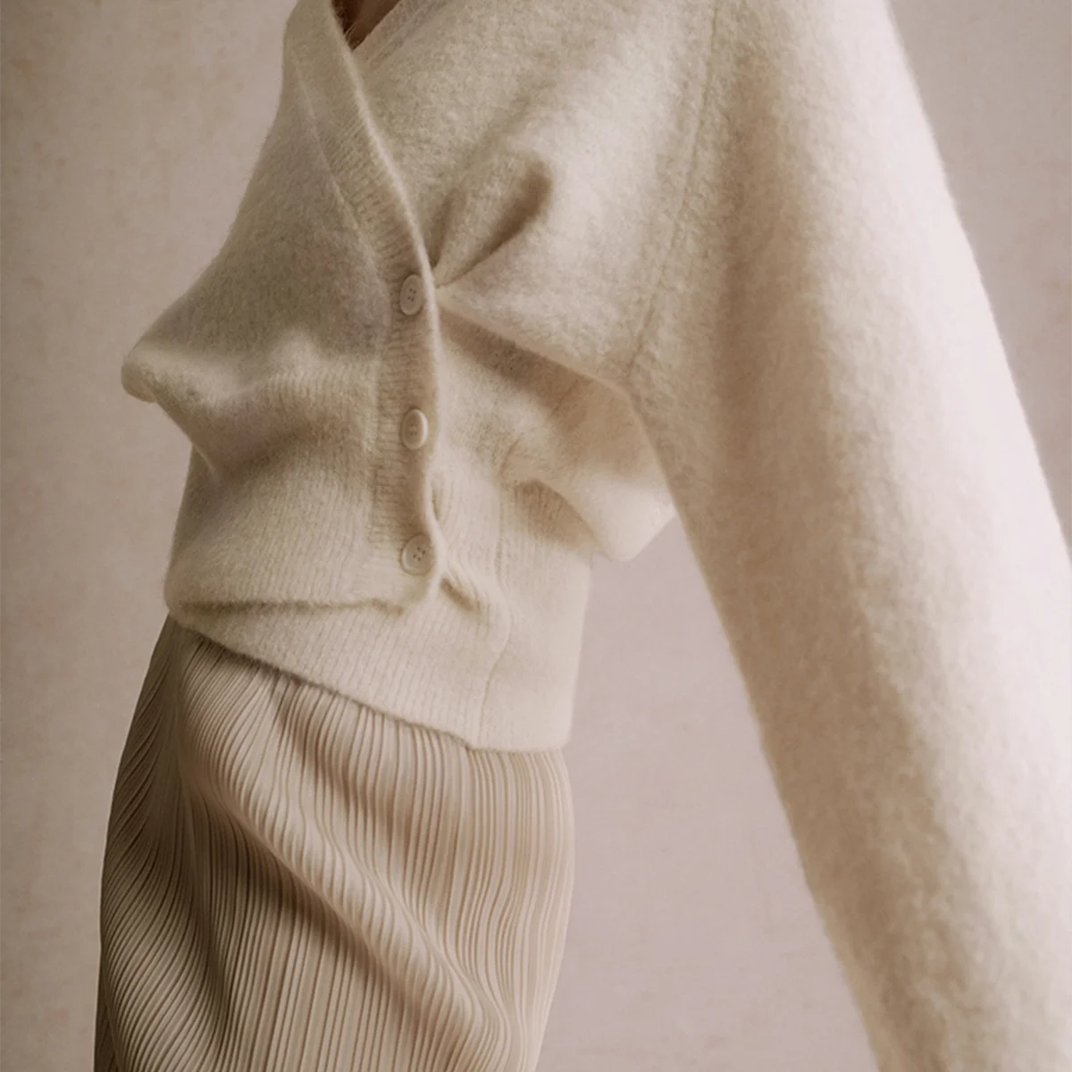 Guoou Wool Knitted Sweater Long Sleeve Crop Top Mohair Knitted Pullover Mohair Sweater