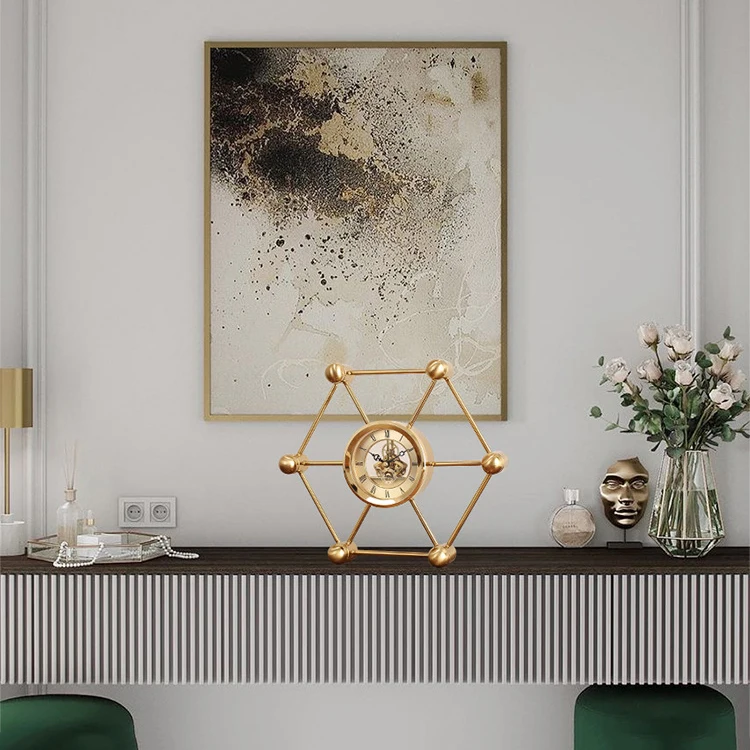 Custom Hand Made Cute Classic Triangle Shape Frame Mini Metal Clock For Home