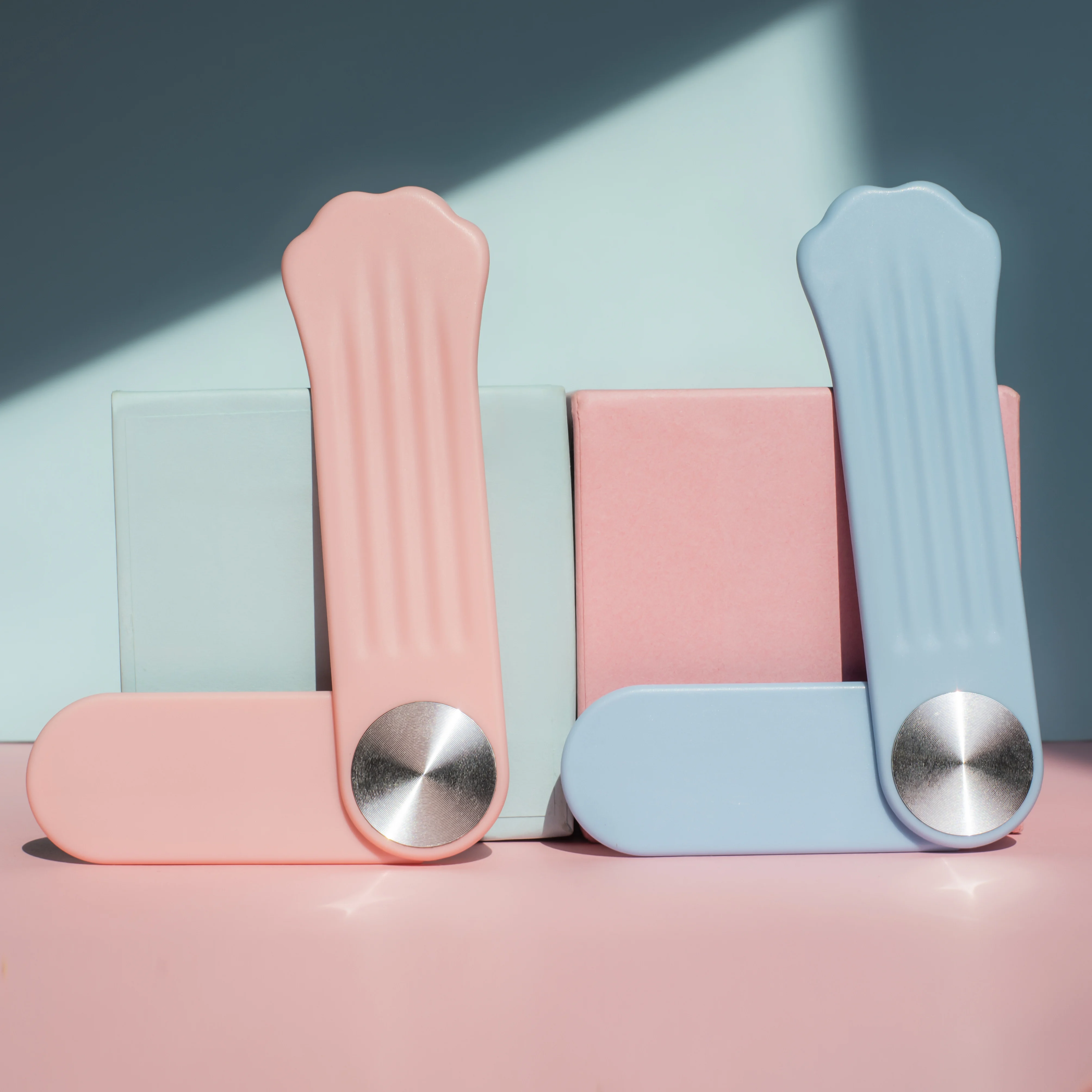 Aluminum Side Mount Clip on Monitor Laptop Expansion Bracket Phone Stand Magnetic Suction Mobile Phone Holder