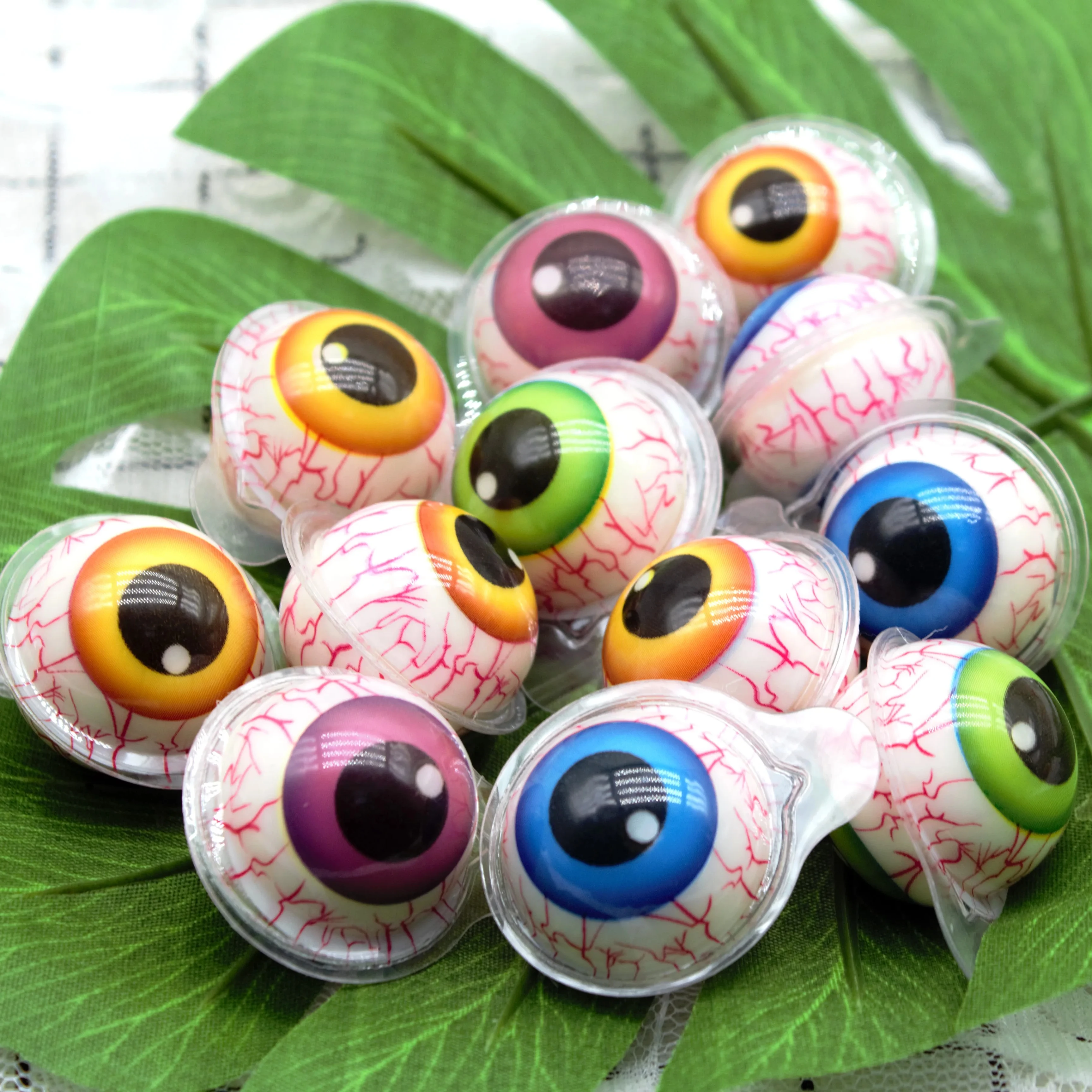 Hot Selling Gummy Jelly Candy with Jam Filling Wholesale Customization Halloween  Eyeball Sweets