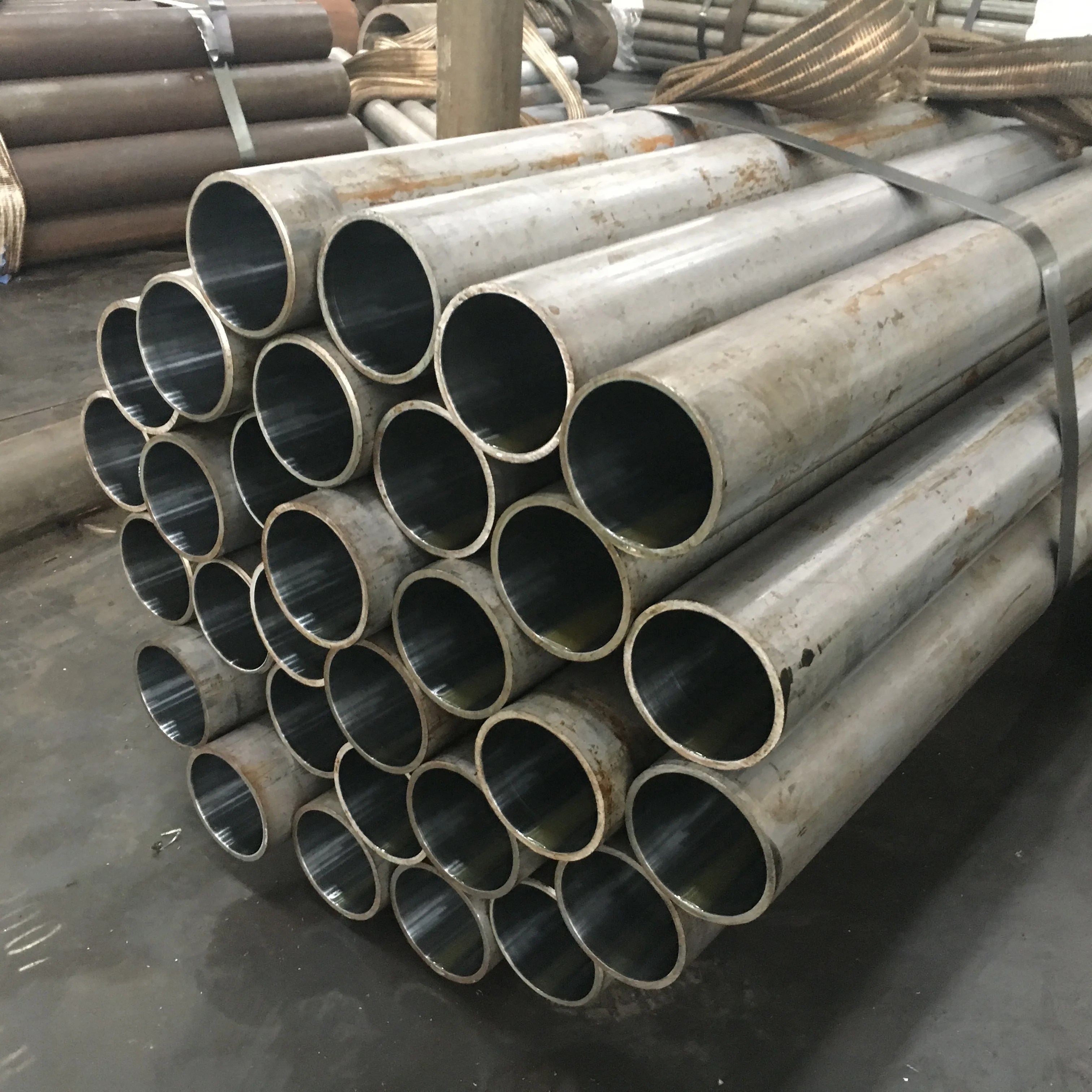 ASTM A513 1026 1060 4140 труба отточенная цилиндрическая бесшовная из углеродистой стали Механическая трубка