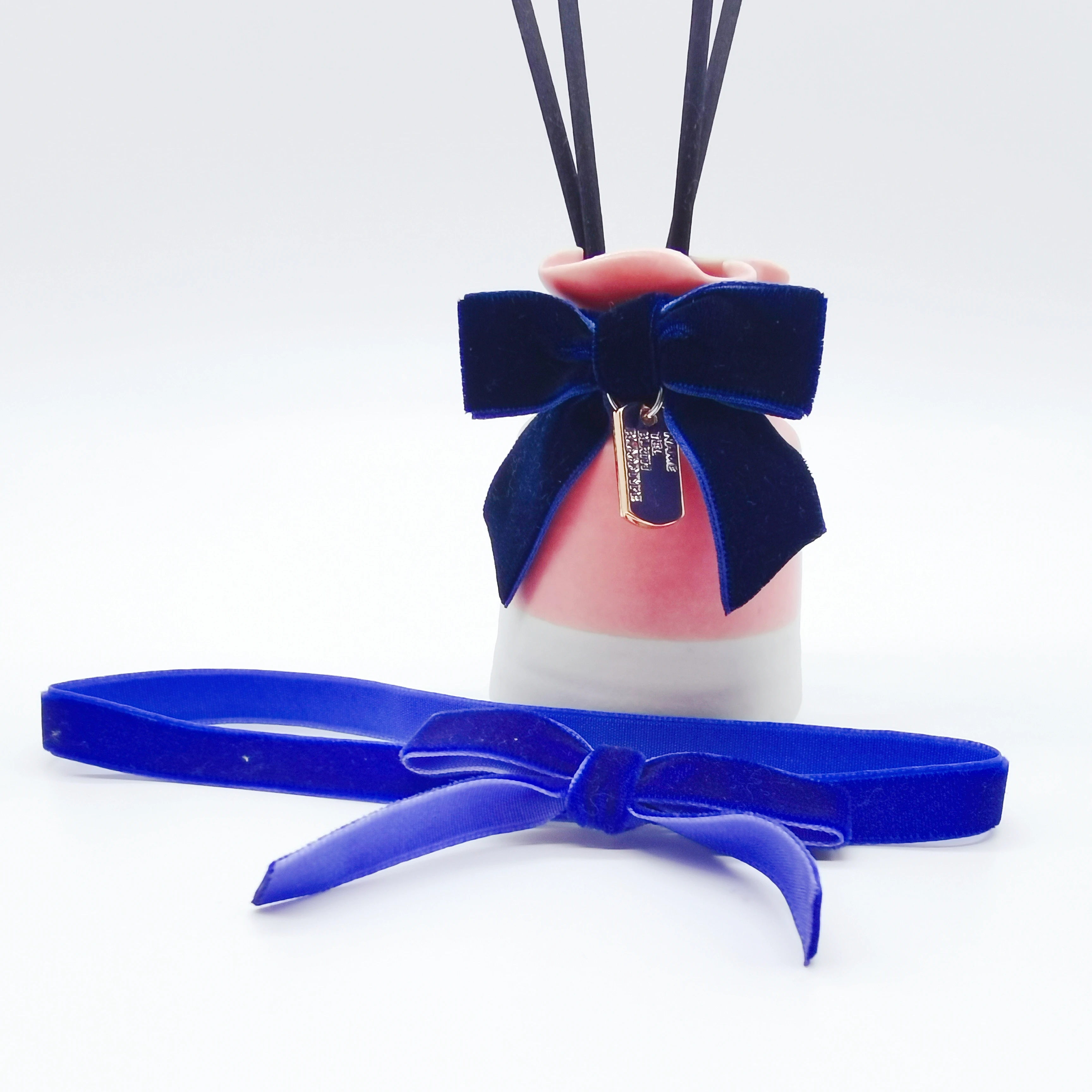 Best Price Factory Pre-tied Wholesale High-Quality Velvet Ribbon Bows for Gift Decoration Bottle Neck Tied