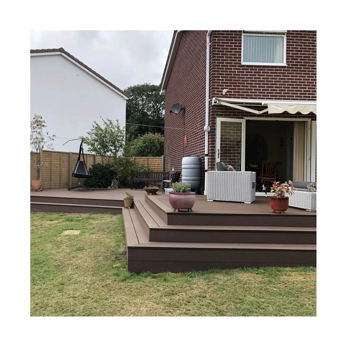 Китайский поставщик древесно-пластиковый композитный настил WPC напольный производитель