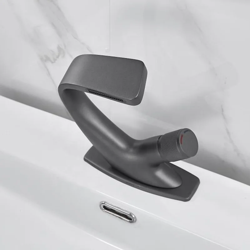 Design by Professional Designer Single Lever Rose Gold Brass Bathroom Wash Basin Mixer Faucet