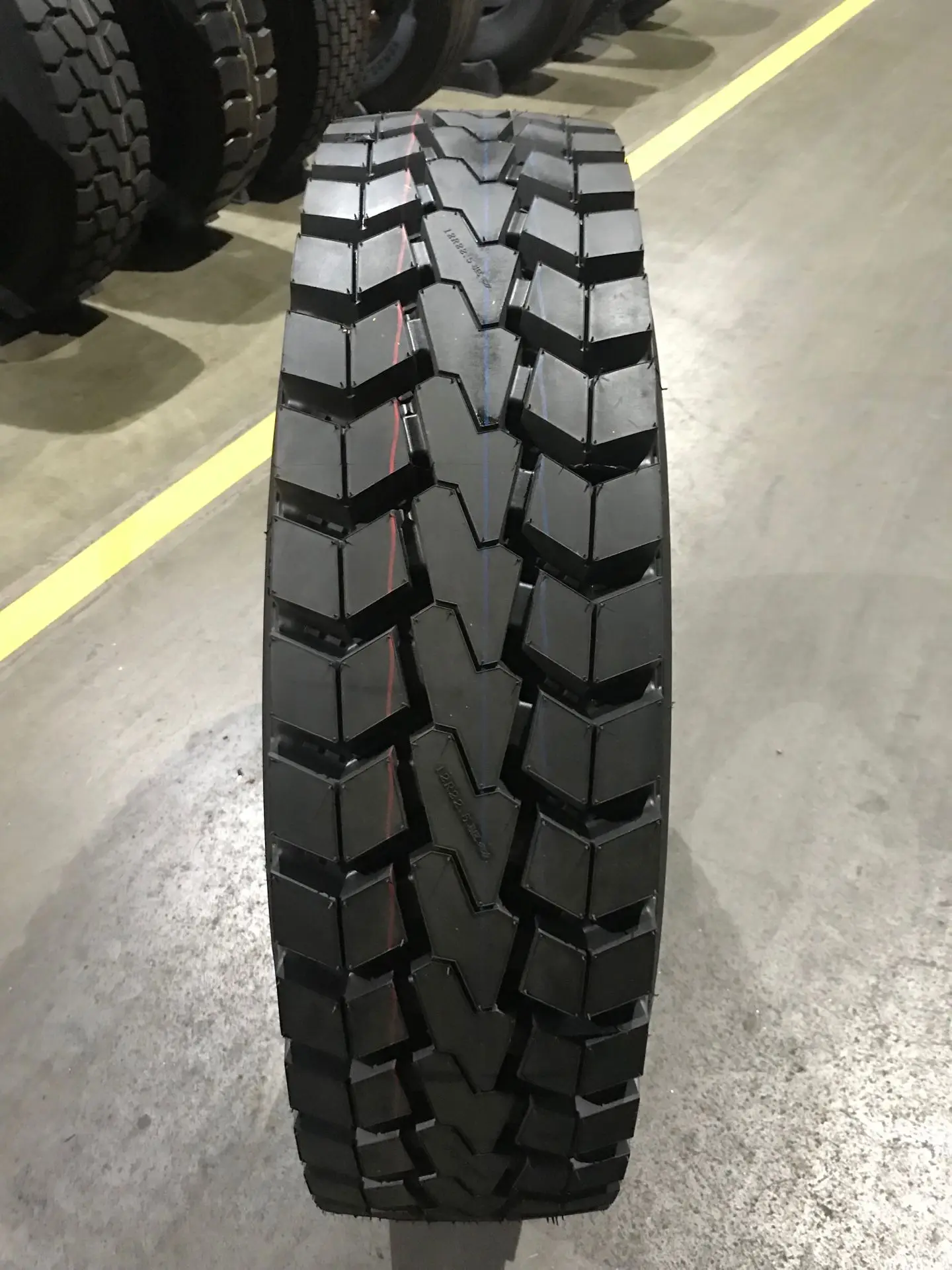 tbr tires factory China Radial Truck Tyres price llantas size 9.5r17.5 11R22.5 12R22.5 tyres for