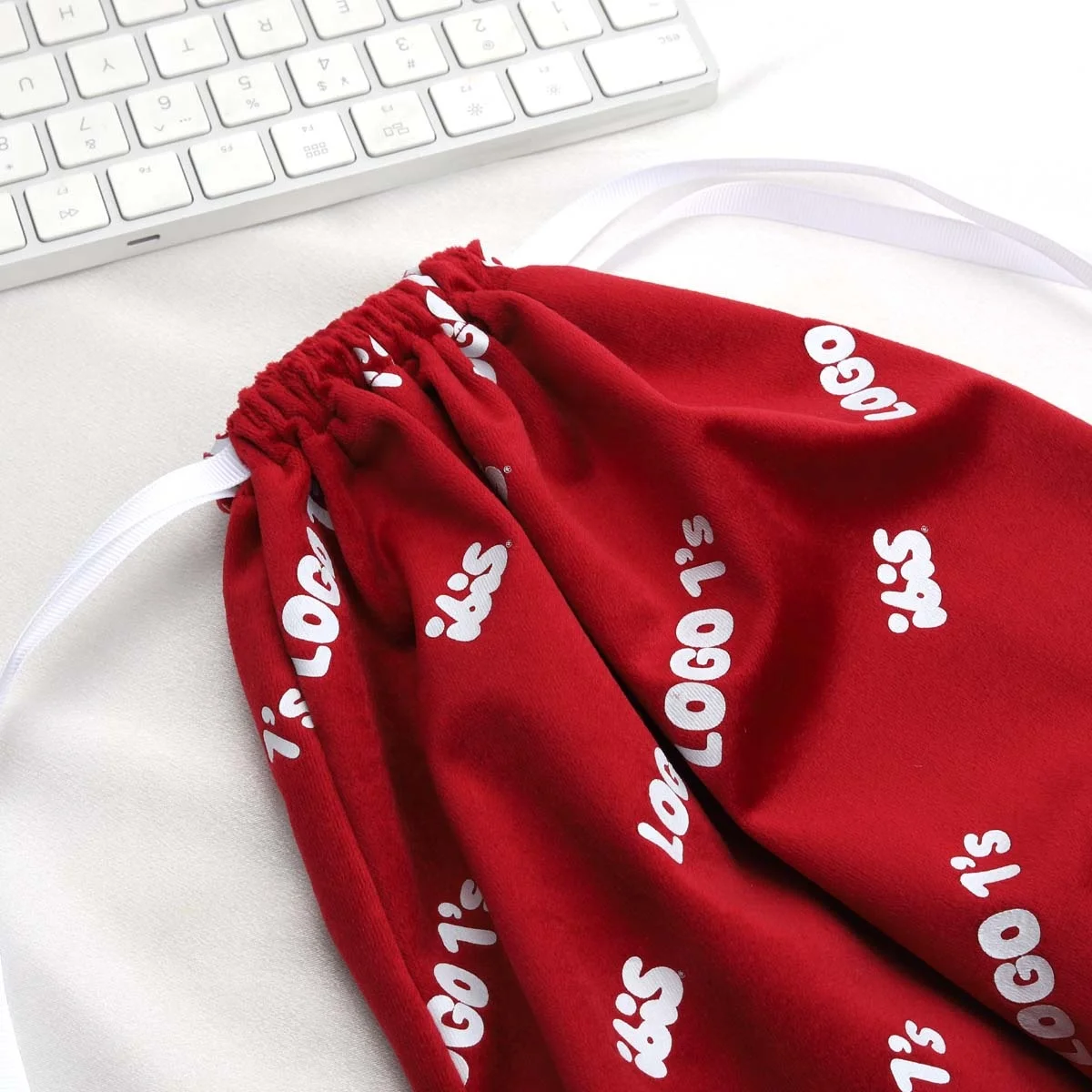 Custom Full Screen Printed Large Velvet Dust Shopping Shoe Bag Luxury Soft Flannel Clothing Storage Packaging Velvet Pouch Bags