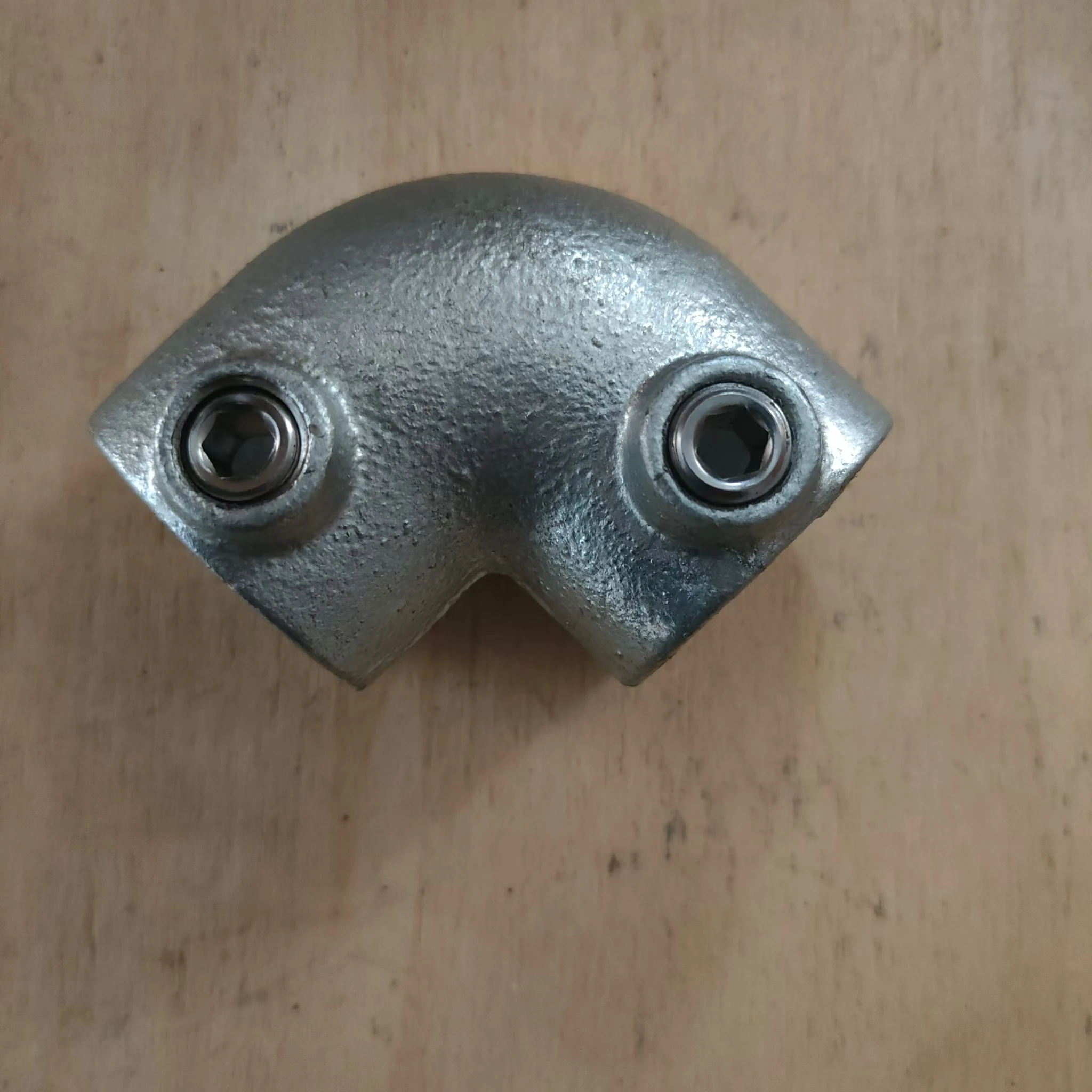 Malleable Iron Pipe Clamps Scaffolding Clamp Guardrail Railing Systems