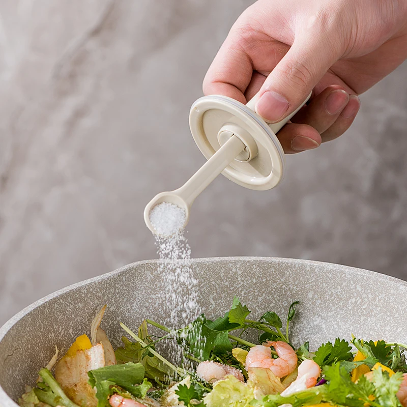 Pinmoo Clear Seasoning Salt Pepper Bottle Glass Shaker Bottle Jam Spice Jar Container with Spoon