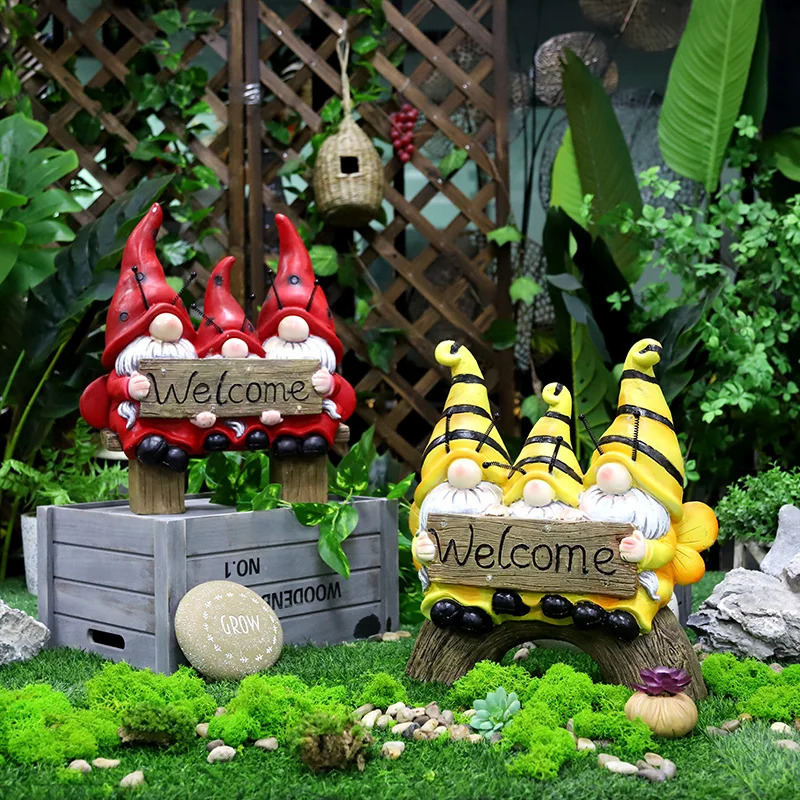 Redeco Hot Sale Led Gnomes Magnesium Oxide Crafts Cute Wholesale Garden Gnomes Magnesium Oxide Crafts