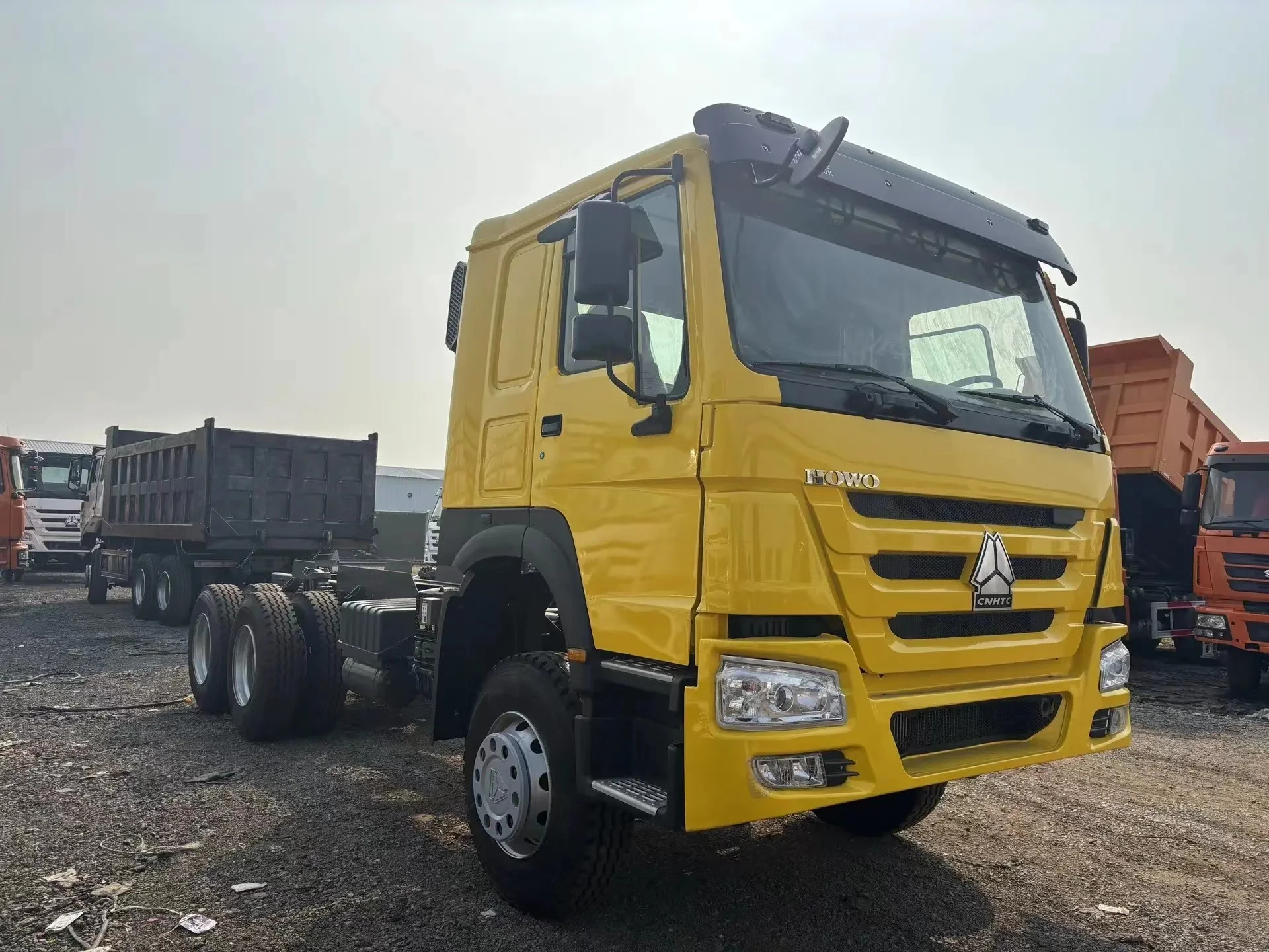 Howo Sinotruk A7 420 Trucks 6*6 CNG Used Tractor Heavy 8x4 Drive Wheel Right Steering Diesel Fuel