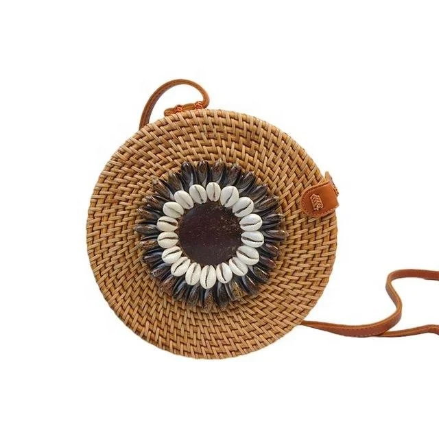 Unique Brown Bali Rattan Handicraft Bag Cowrie Shell Lady Fashion Boho Chic Purse