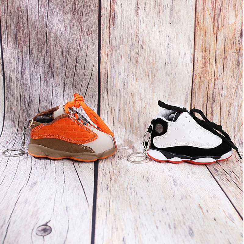 OEM Customized LOGO high capacity portable Bag pendant 8000mah name brand mini luxury Shoe shape Power Banks charger