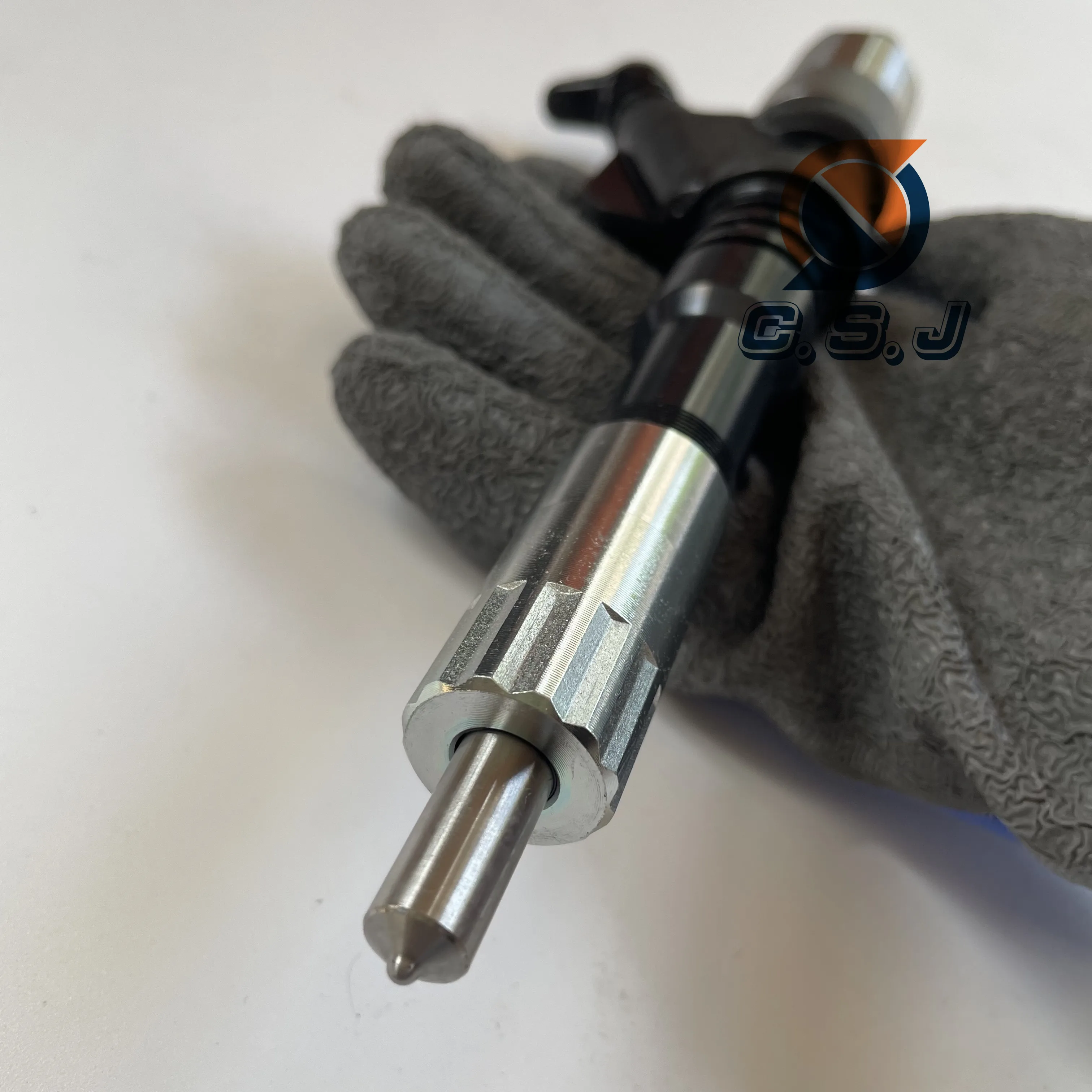 Diesel Fuel Injector 6156-11-3100 6156113100 095000-0800 095000-0801 For Komatsu WA470-5 WA480-5 S6D125E