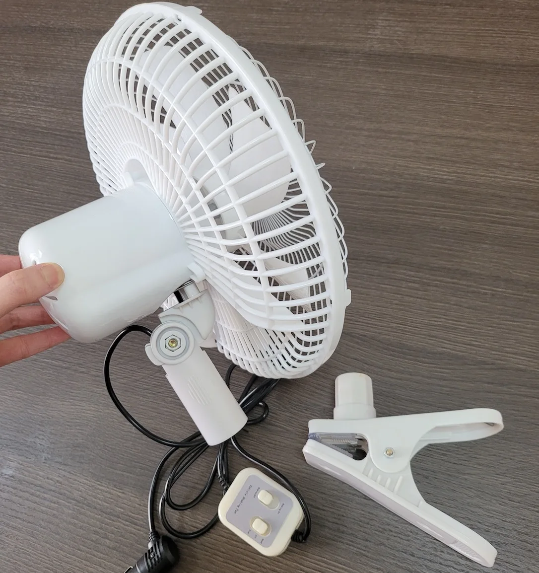 DC 12 24 Volt Electrical Portable Car Cooling Fan for Fast Speed10 Inch Shaking Head Car ABS Auto Clip Fan
