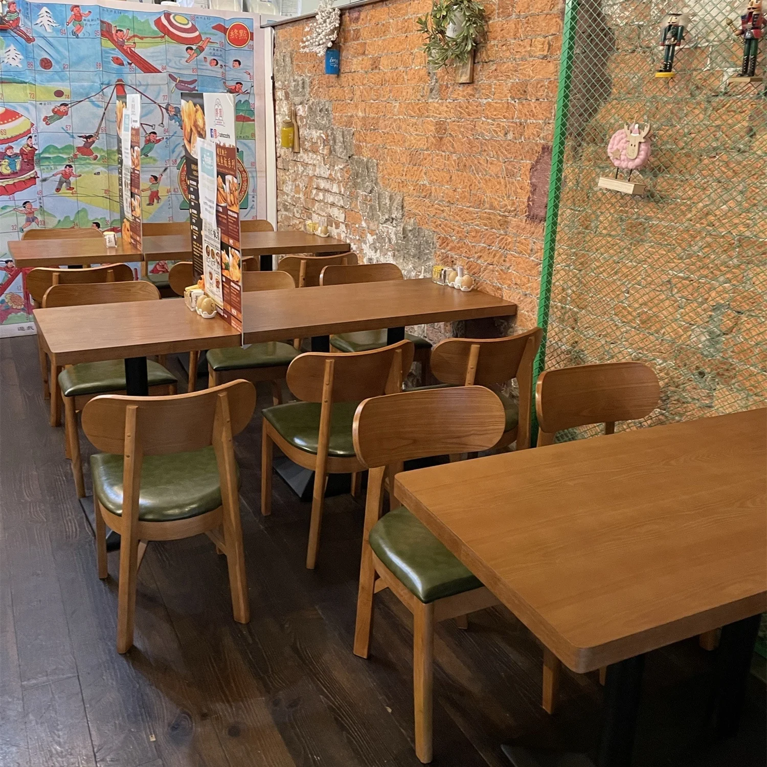 light luxury Commercial custom Cafe Table And Chairs Coffee Shop durable industrial wood cafe restaurant Furniture Sets For Sale