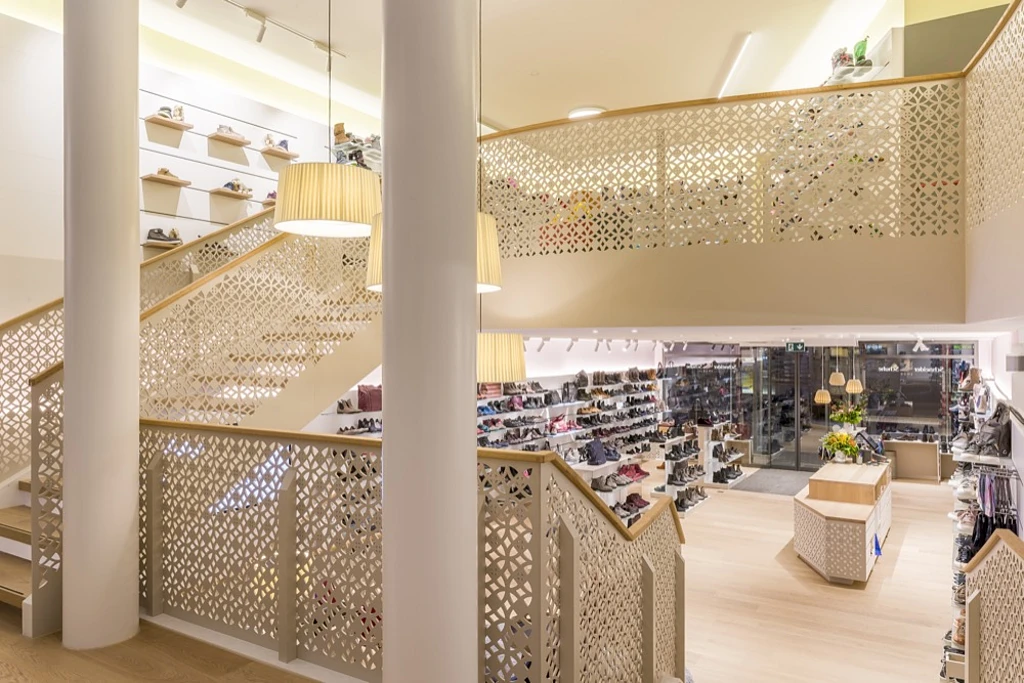 Balustrades and aluminum handrail metal baluster modern fence indoor ms parapet square pipe design cement balcony railing height