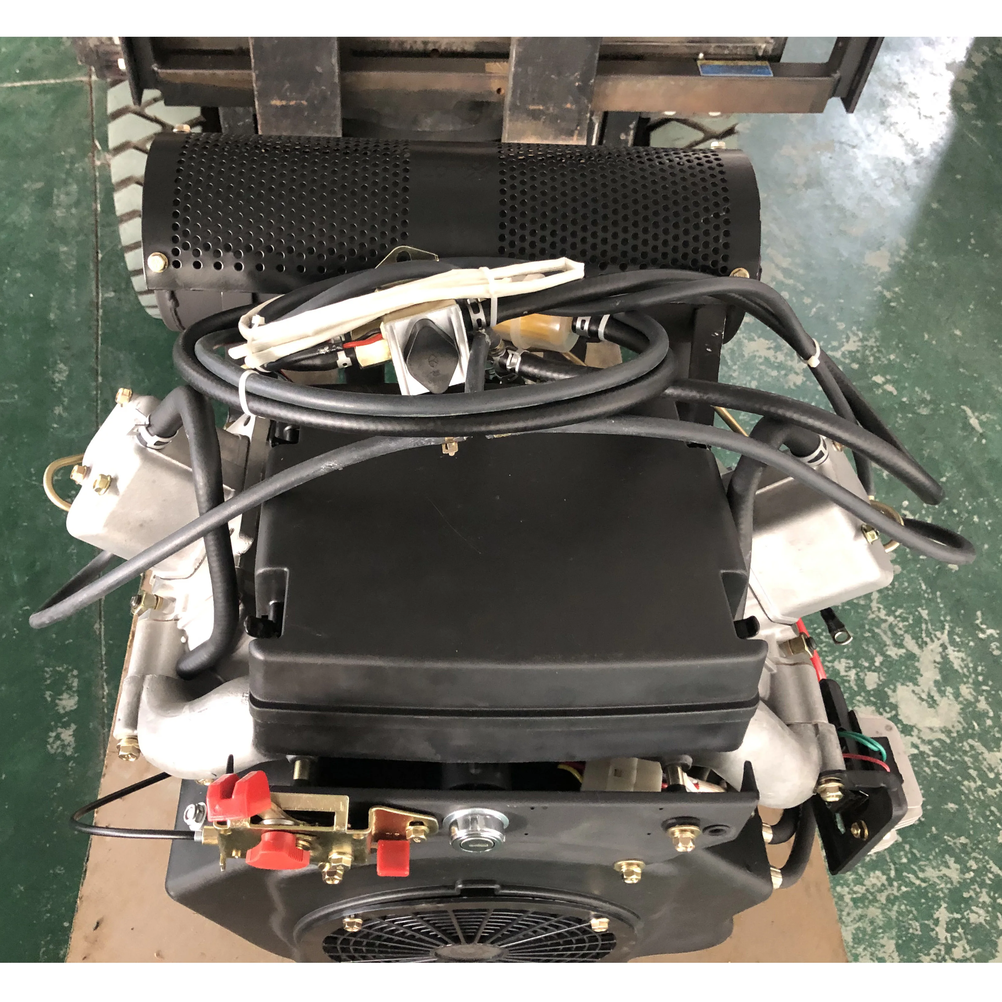 С воздушным охлаждением V twin 4-тактный дизельный двигатель man