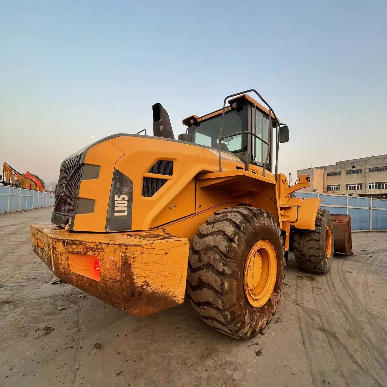 Original Condition Used Volvo L105 L70E L120 L150 L180 L220 3ton 5 ton 6 ton Wheel Loader