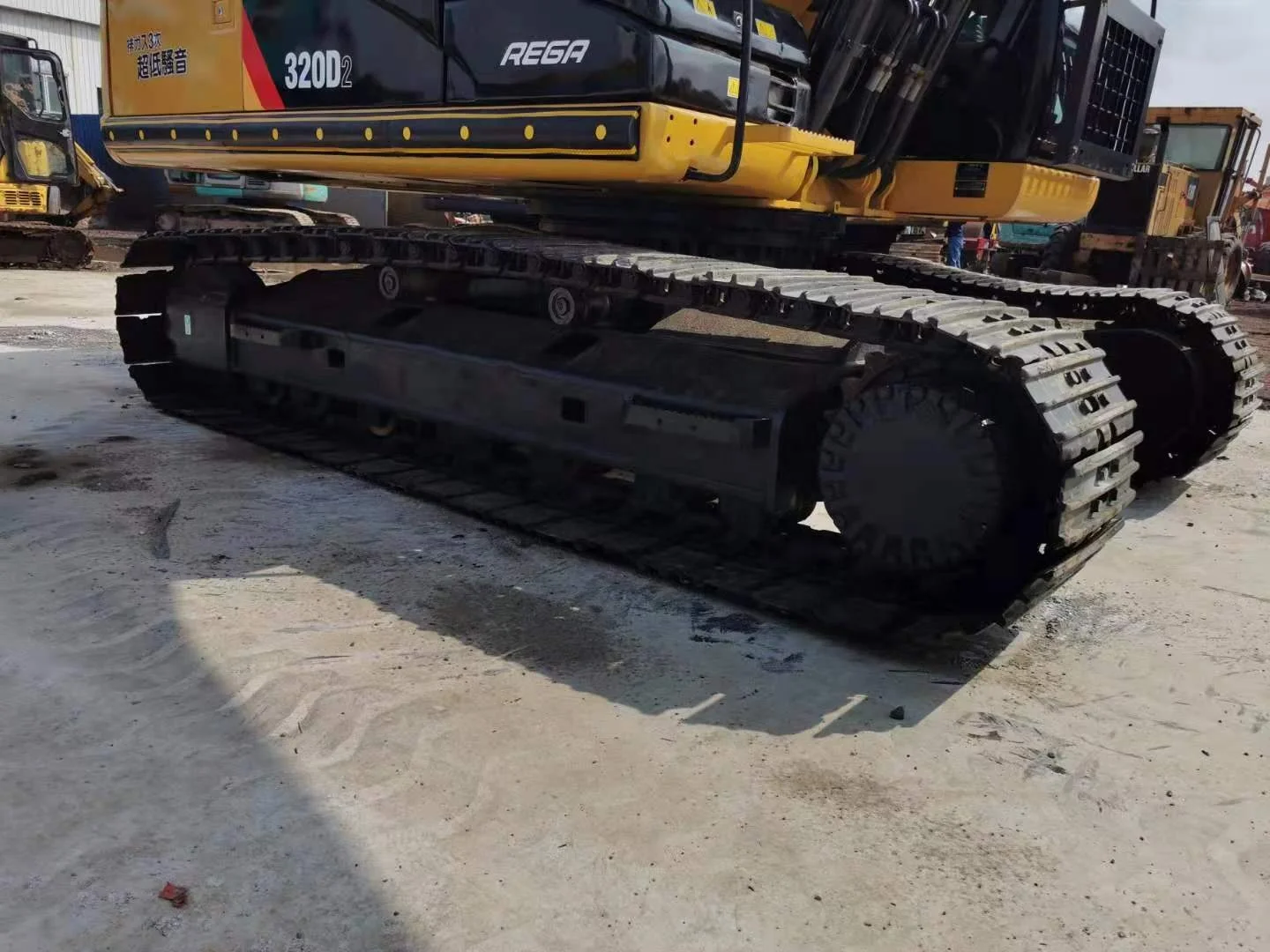Б/у строительный гусеничный экскаватор 320D CAT 320B 320C 330C