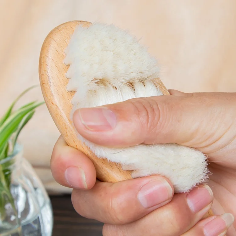 Hot Selling Soft Newborn Cradle Cap Hairbrush Goat Baby Hair Brush and Comb Set Baby Wooden Hair Brush Set for Infant Toddlers