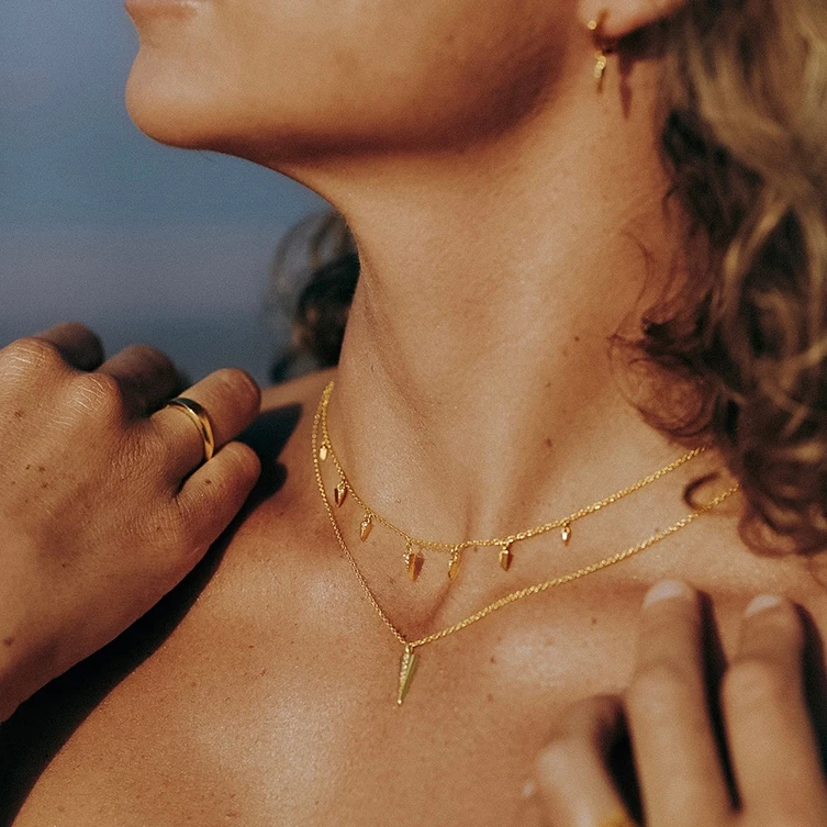 Высокое качество 925 стерлингового серебра 14K 18K позолоченный бриллиант Cz Pave кинжал с шипами кулон ожерелье