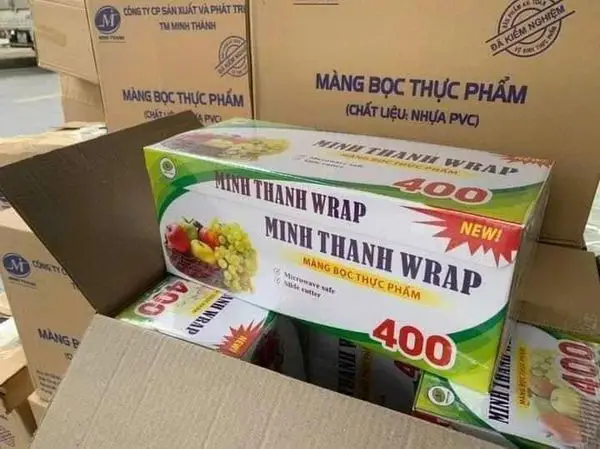 soft pvc film plastic transparent film roll waterproof food and meat packaging 30cm*400m pvc food cling film jumbo roll