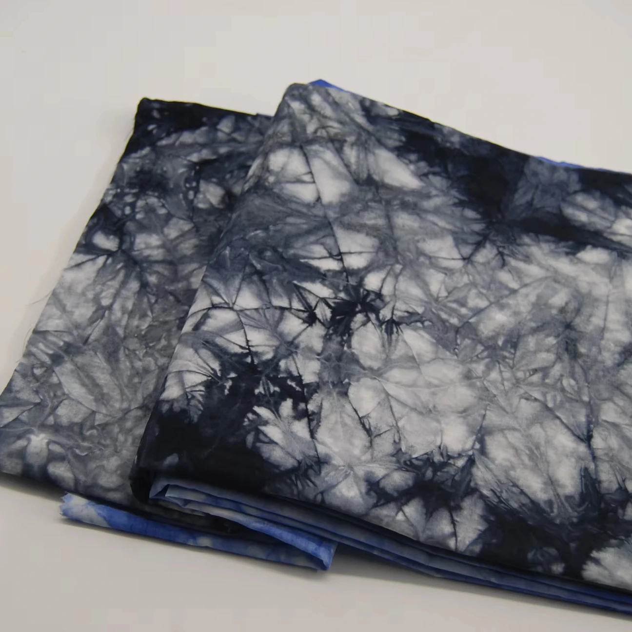 2024 Wholesale Factory Designer Fabric 100% Cotton Tie Dyed Fabric Woven Cotton Fabric For Women Dress And Shirts