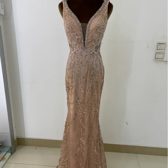 drop shipping low MOQ Floor length jeweled garland motif mermaid gown sweep train deep V prom Dress