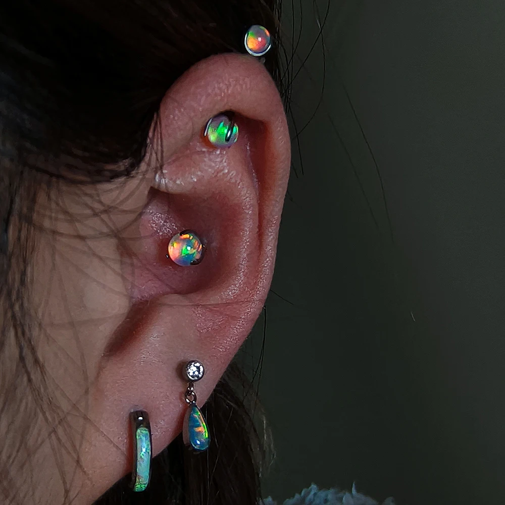 2pcs Body Piercing Studs for Women Jelly Opal 4mm 6mm Claw Setting Titanium Alloy Piercings for Lip Nose Belly Button