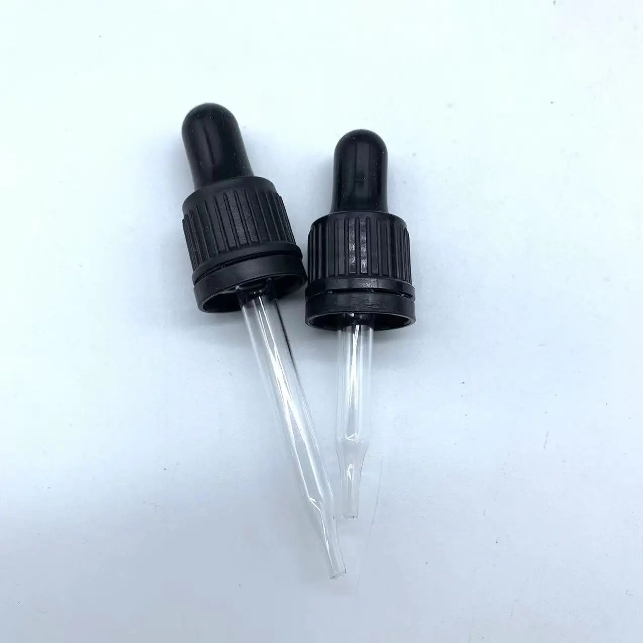 18/415 Chemical resistant glass dropper top for bottles with tamper ring function