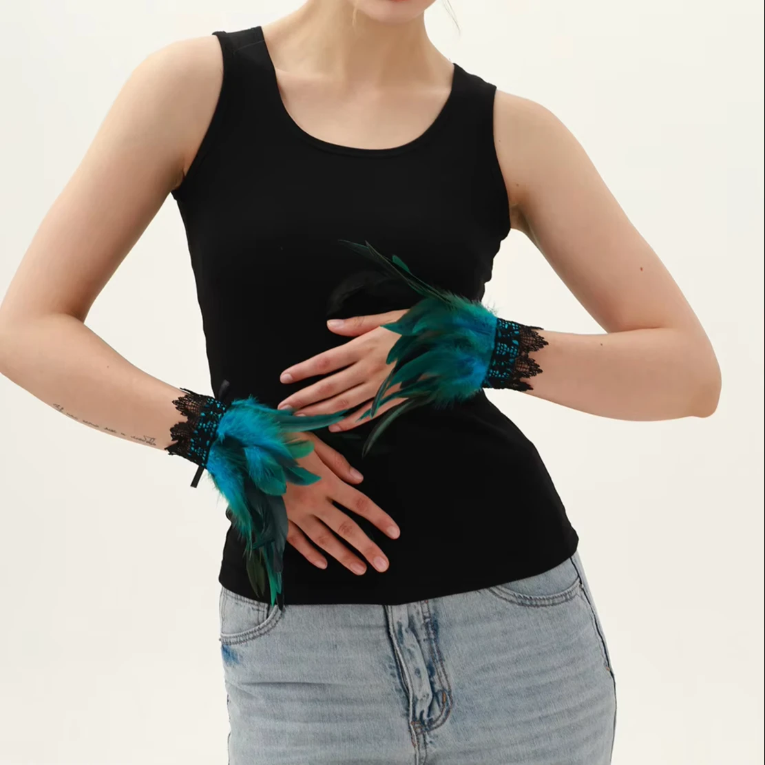 New Arrival Feathers Clap Bracelets Fashion Halloween Show Costume Accessories Feather Cuff