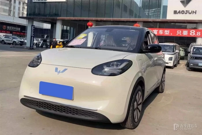 Гибридный мини-электромобиль 2024 Wuling Bingguo Mini EV 510 км с автоматической коробкой передач на 4 места