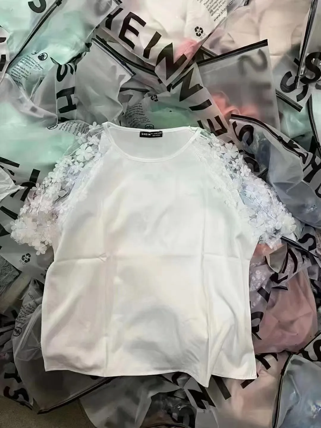 She in Dress Bulk Clothes Bundle Bale SwimwearTops Blouses Skirts Dress Mixed Women Clothing