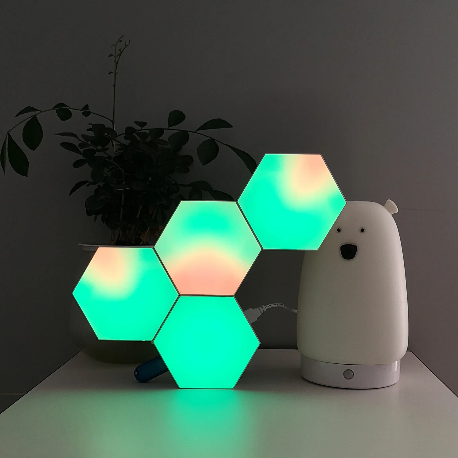 Indoor Floodlight Music Lamp Aurora Color Sounds Sensitive RF Remote Controlled Hexagonal LED Wall Light Luxury Gift Sets Modern