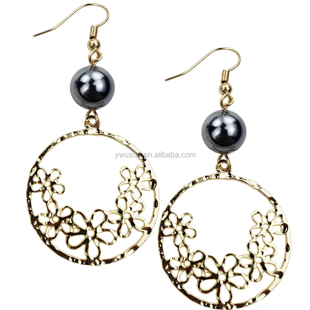 
2019 Fashion gold filigree flower stud earrings with pearl for women jewelry 