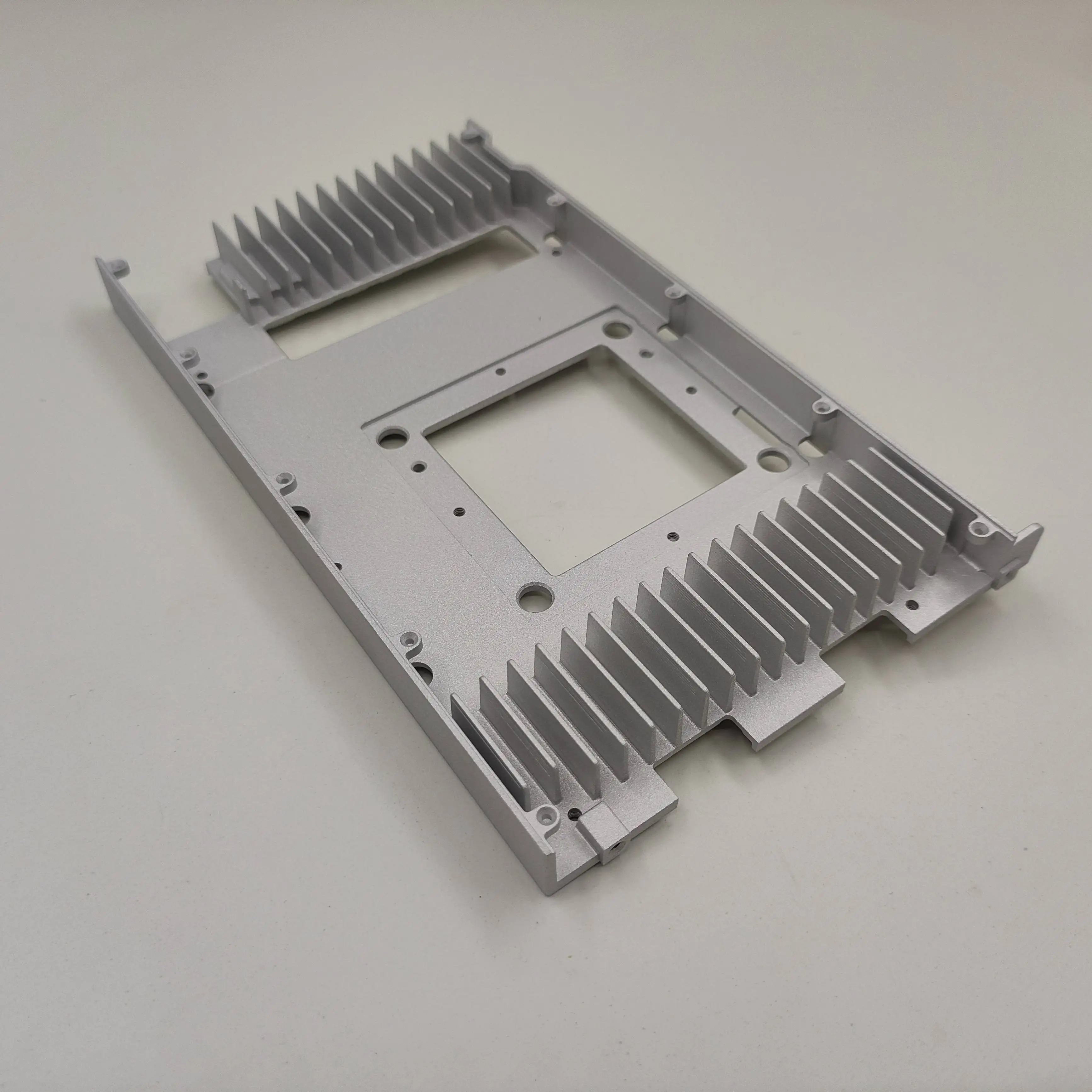 Заводская цена прецизионная обработка деталей механическая на заказ CNC обслуживание алюминиевое фрезерование