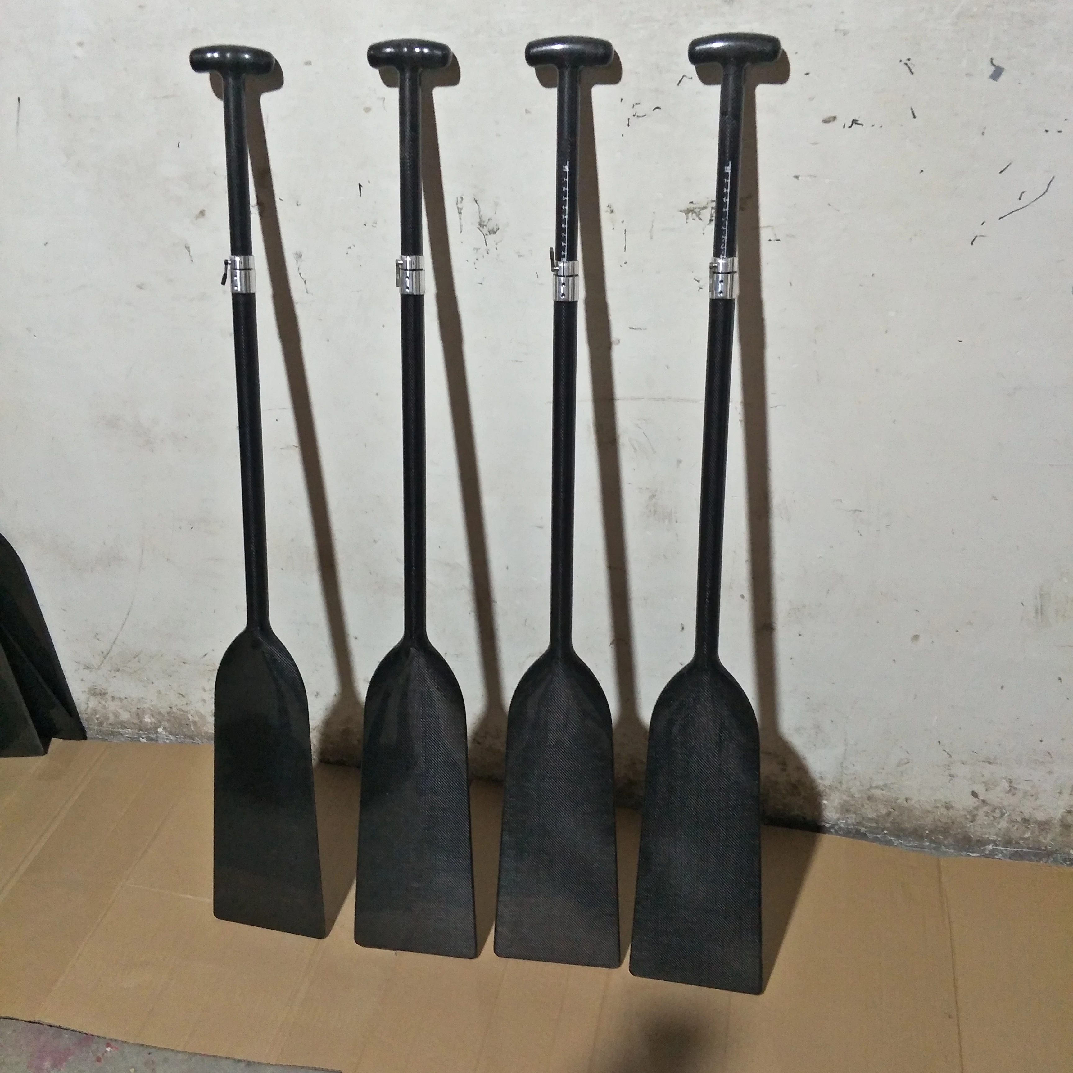Fashionable and cheap custom Size and logo RUI carbon dragon boat paddle