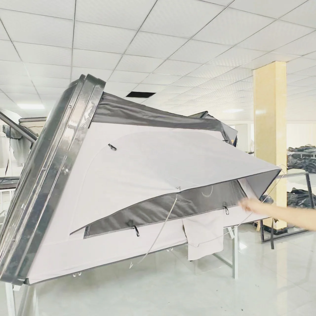 Side Open Roof Top Tent Camper Car 4X4 Ultralight ABS hard Shell Side Open Style Hard Shell camping Car Tent roof top tent