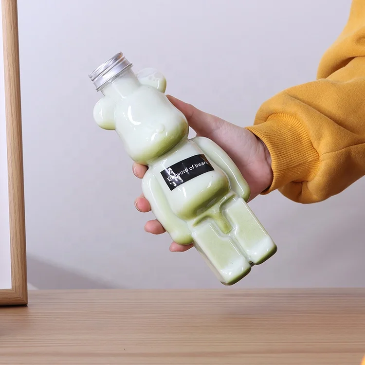 Factory Wholesale Violent Bear Bottles 400 Ml 500 700 PET Food-grade Material Customizable Colors.