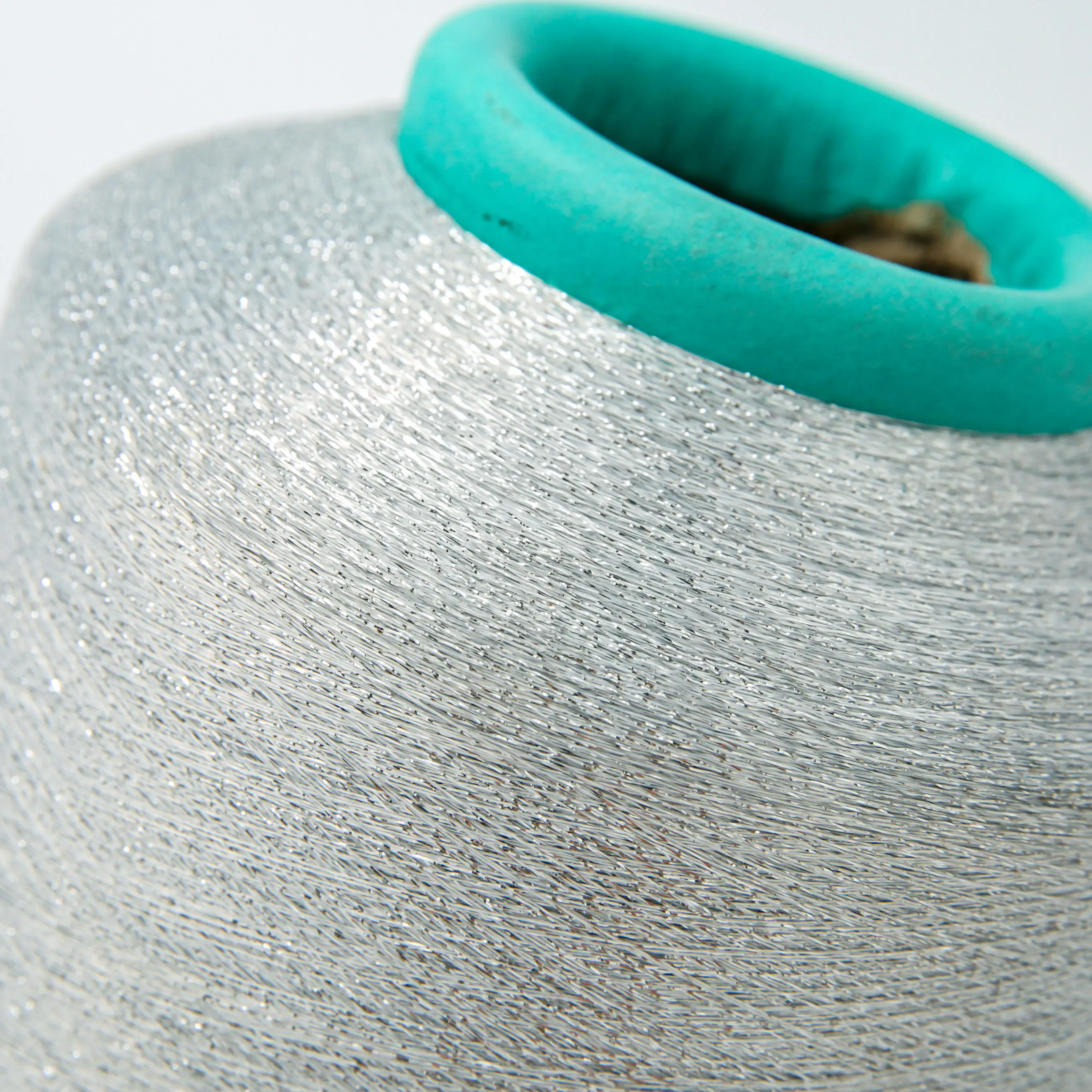 Metallic Yarn Manufacturer MH-Type 40D 75D 125D 150D 300D knitting metallic yarn For weaving and knitting