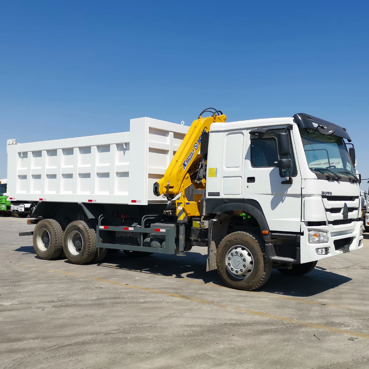 Brand New HOWO Tri Axle 8x4 371HP Euro3 Dump Truck for Sale