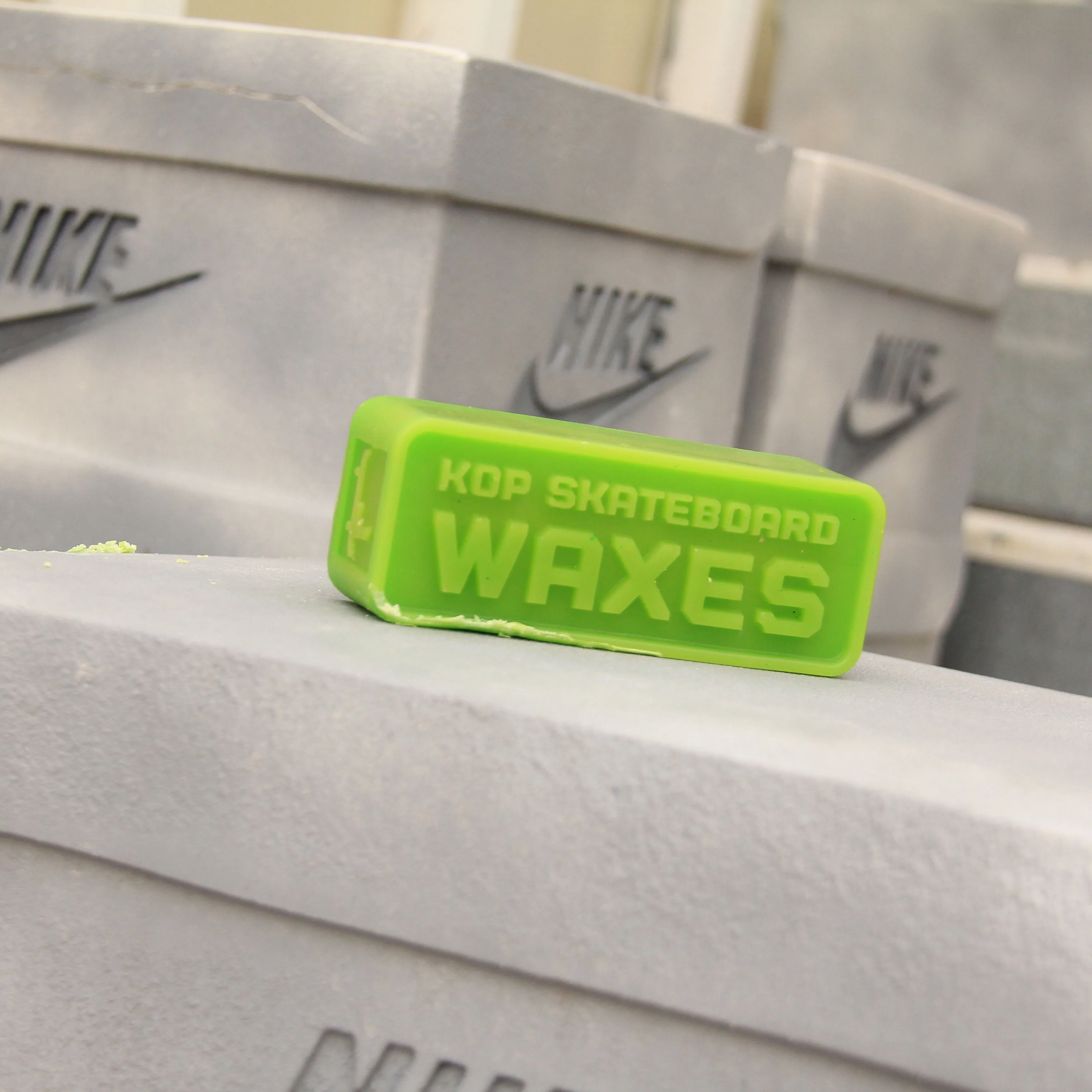 Custom Skateboard Parts OEM/ODM Skate Wax Manufacturer Wholesale Skate Waxes in Your Choice of Colors Factory Prices