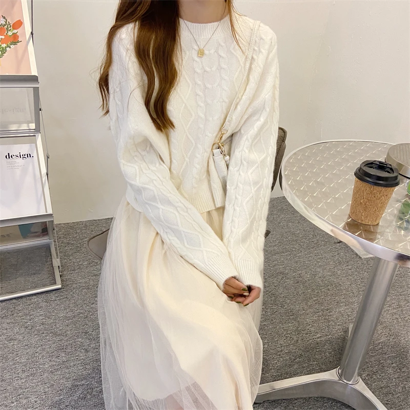 2021 Autumn Winter Fashion Solid Color Cocoon-shaped Twist Pullover Top Loose Retro Hong Kong Style Knitted Sweater for Women