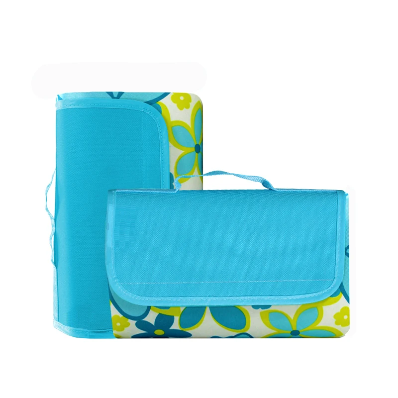 180*145cm  Customized Design Portable Durable Waterproof Picnic Mat With Fold Up.