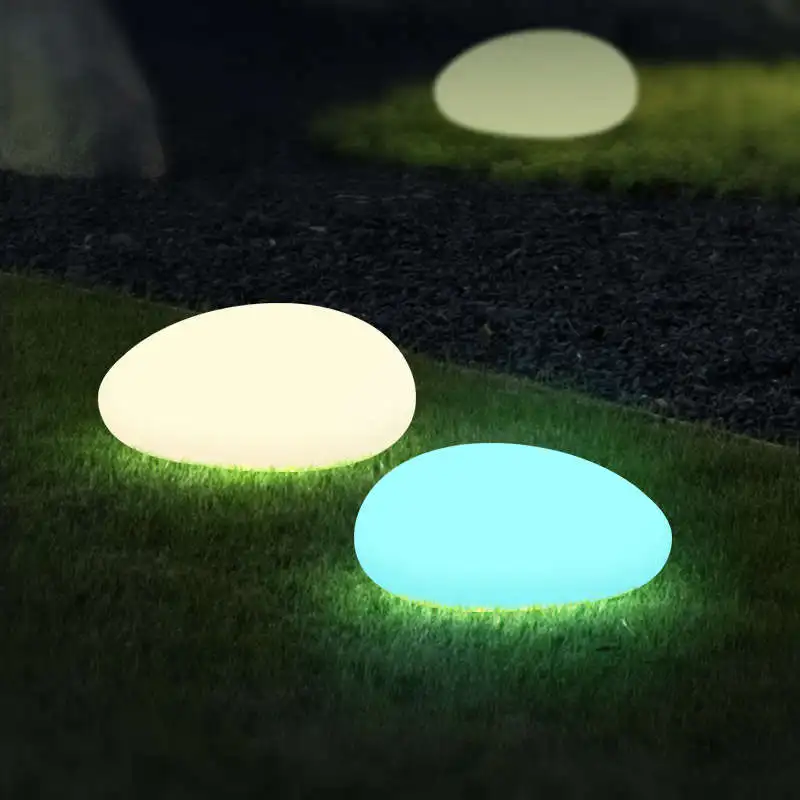 Светодиодная лампа RGB с солнечной энергией светящаяся вращающаяся формованная полиэтиленовая каменная садовая газонная наземной формой