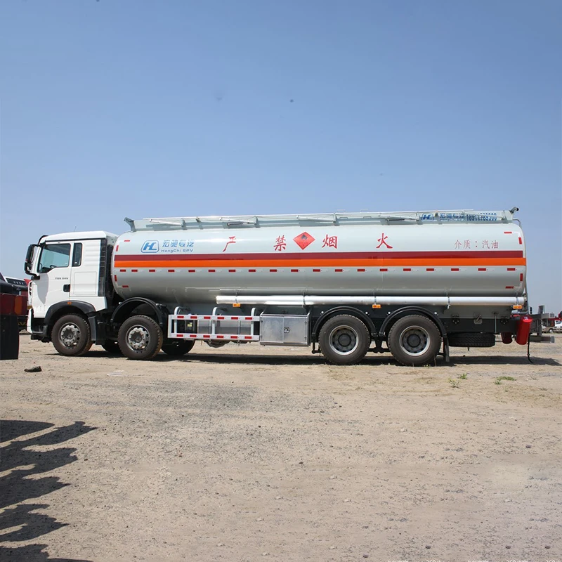 Howo Heavy oil tank Trucks 12 wheels 371HP Euro II one bed tank volume 30m3 fuel tanker truck