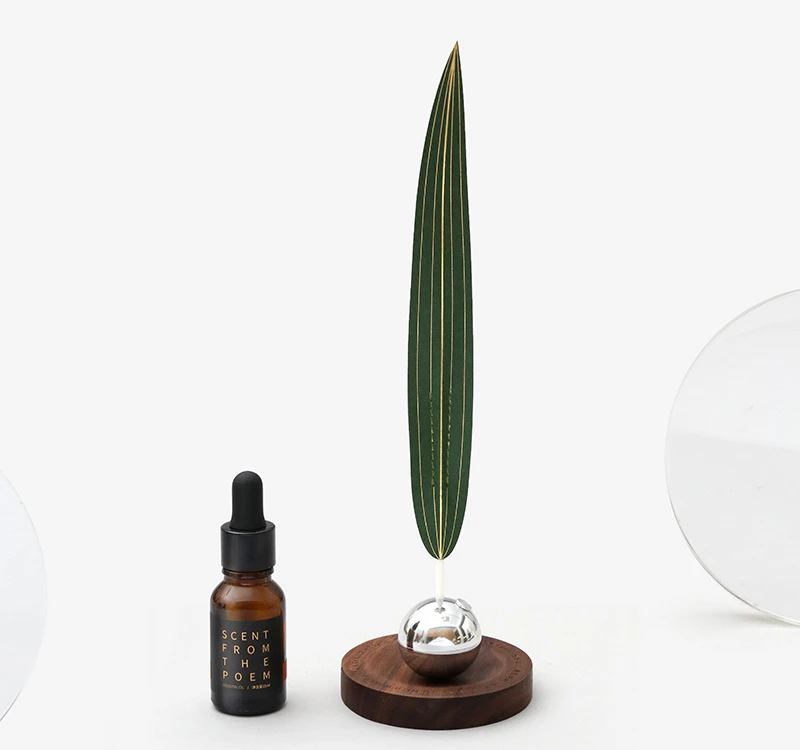 New Design Customized Private Fragrance Oil Hot Selling Home Decor Metal Fragrance Tree Car Luxury Air Freshener Natural Incense