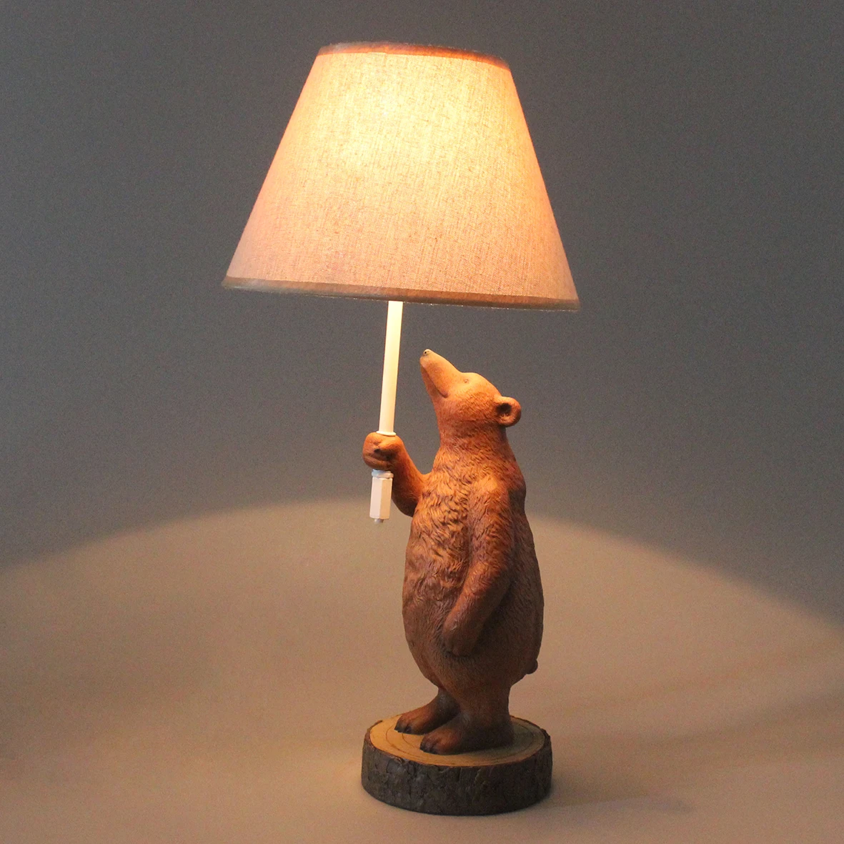 Creative brown bear polyresin fancy table desk lamp study lamp table lights bedroom lamp